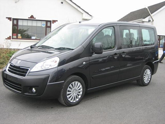 Kisbusz kölcsönzés Peugeot Expert HDI Tepee Long Kisbusz kölcsönzés Peugeot Expert HDI Tepee Long