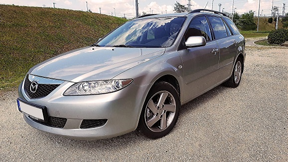 Mazda 6 személyautó bérlés
