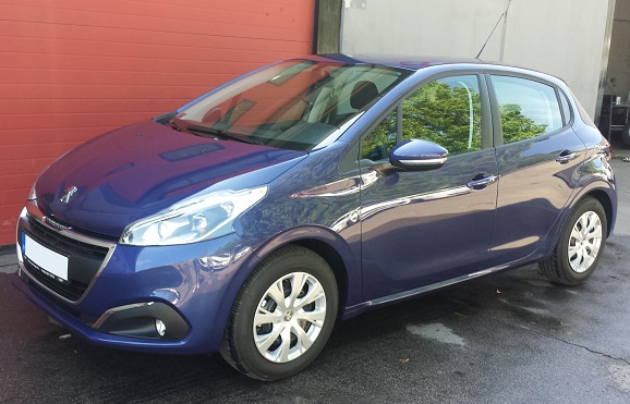 Peugeot 208 személyautó bérlés